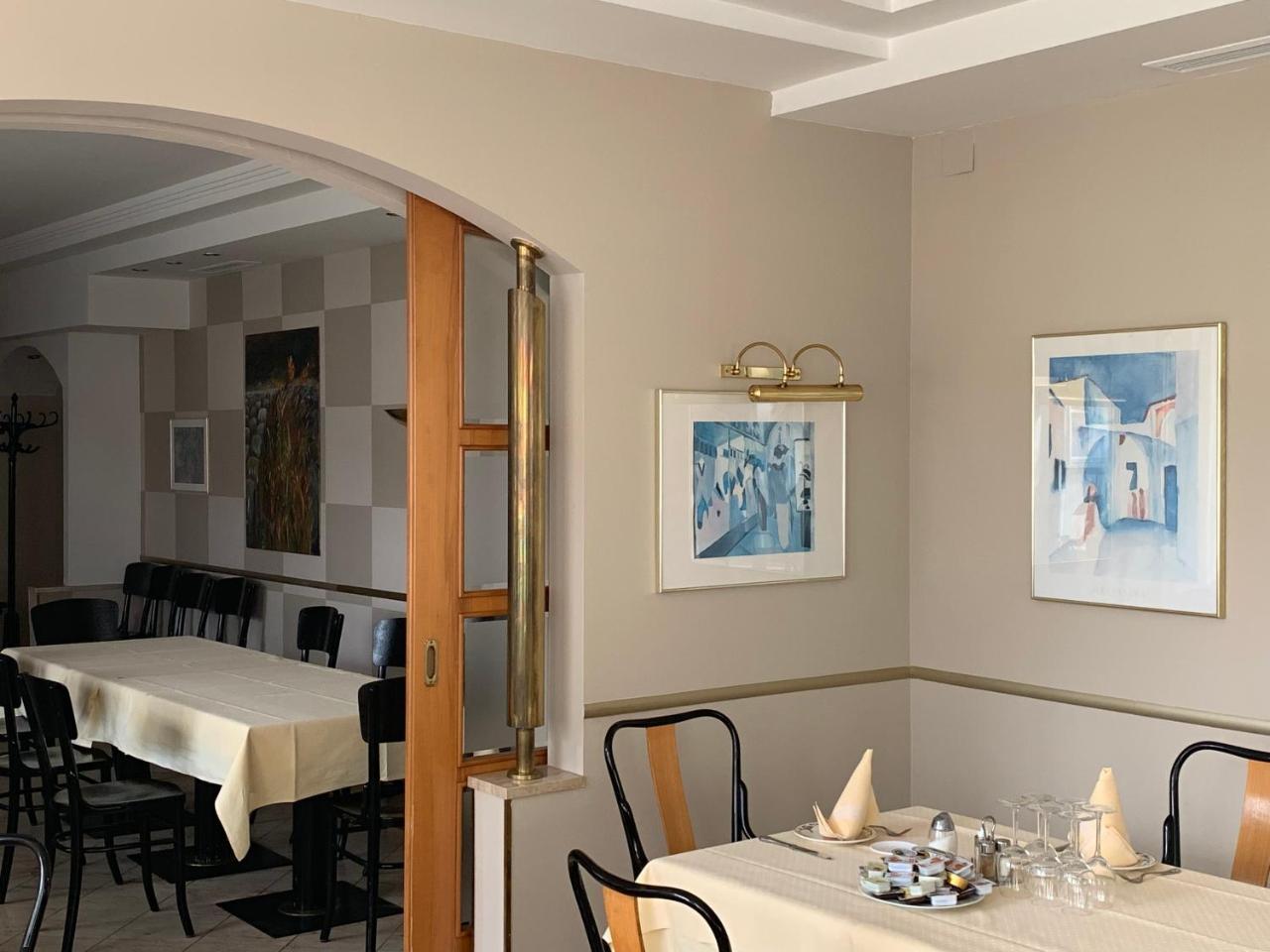 Hotel Csejtei Feldbach  Luaran gambar